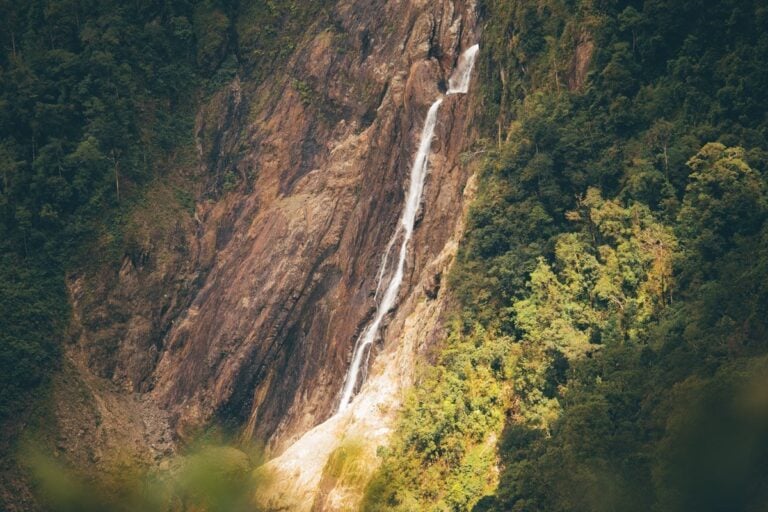 KINABALU NATIONAL PARK WATERFALL