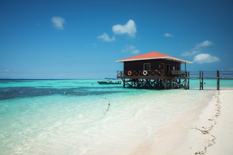 MANTABUAN ISLAND HOPPING