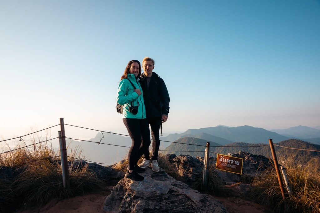 Guide To Phu Chi Fa: Sea Of Mist Viewpoint From Chiang Rai Travelers at the summit of phu chi fa viewpoint