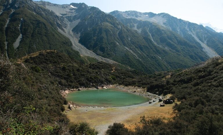 BLUE LAKES HIKE TASMAN GLACIER, BEST HIKES IN SOUTH ISLAND NEW ZEALAND