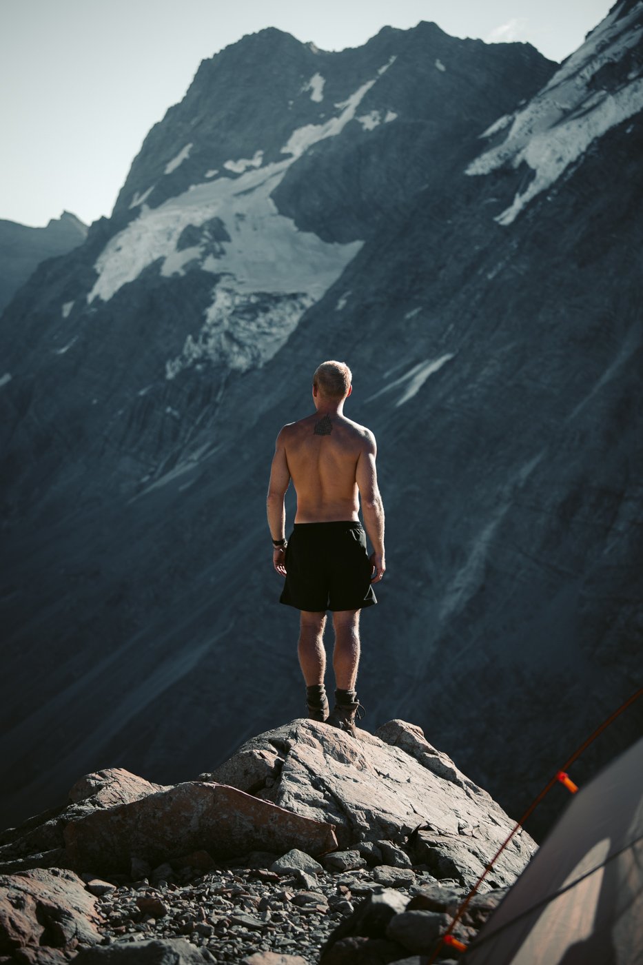 OLLY GASPAR WE SEEK TRAVEL BLOGGER MOUNT COOK NEW ZEALAND