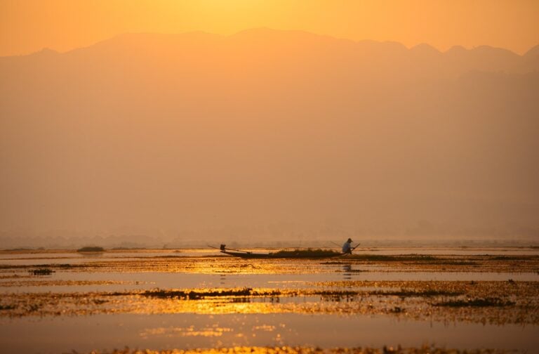 INLE LAKE Sunrise Boat tour