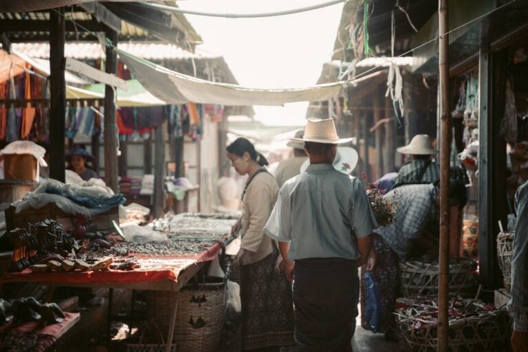 INLE LAKE MARKETS