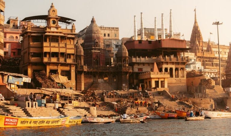 VARANASI GHATS INDIA