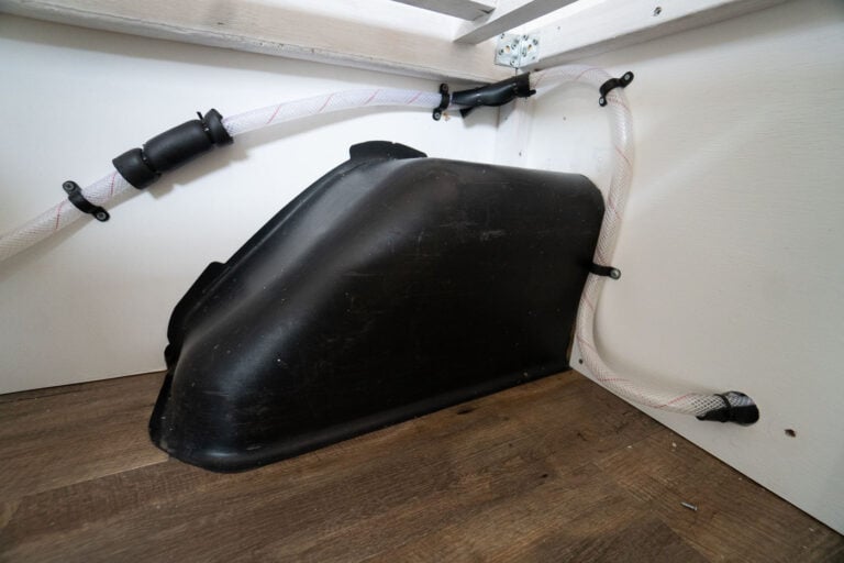PLUMBING IN A DIY VAN BUILD AUSTRALIA
