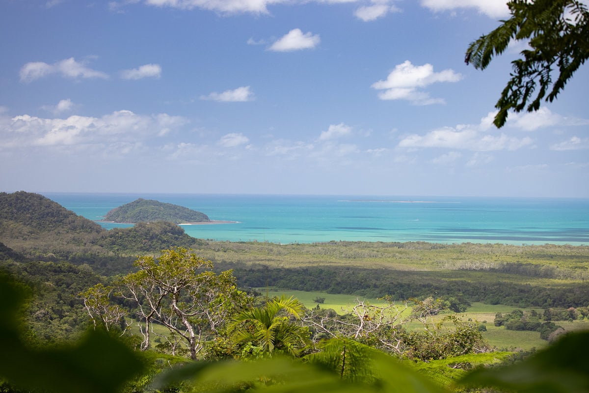 Cairns to Cape Tribulation A Guide to The Great Barrier Reef Drive