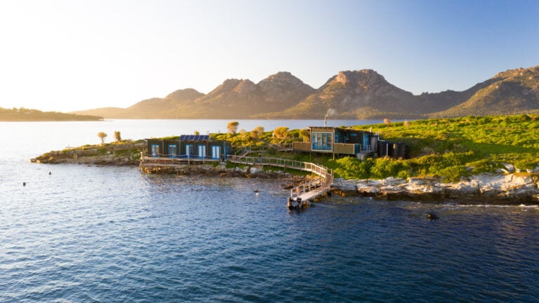 PICNIC ISLAND ACCOMMODATION AUSTRALIA