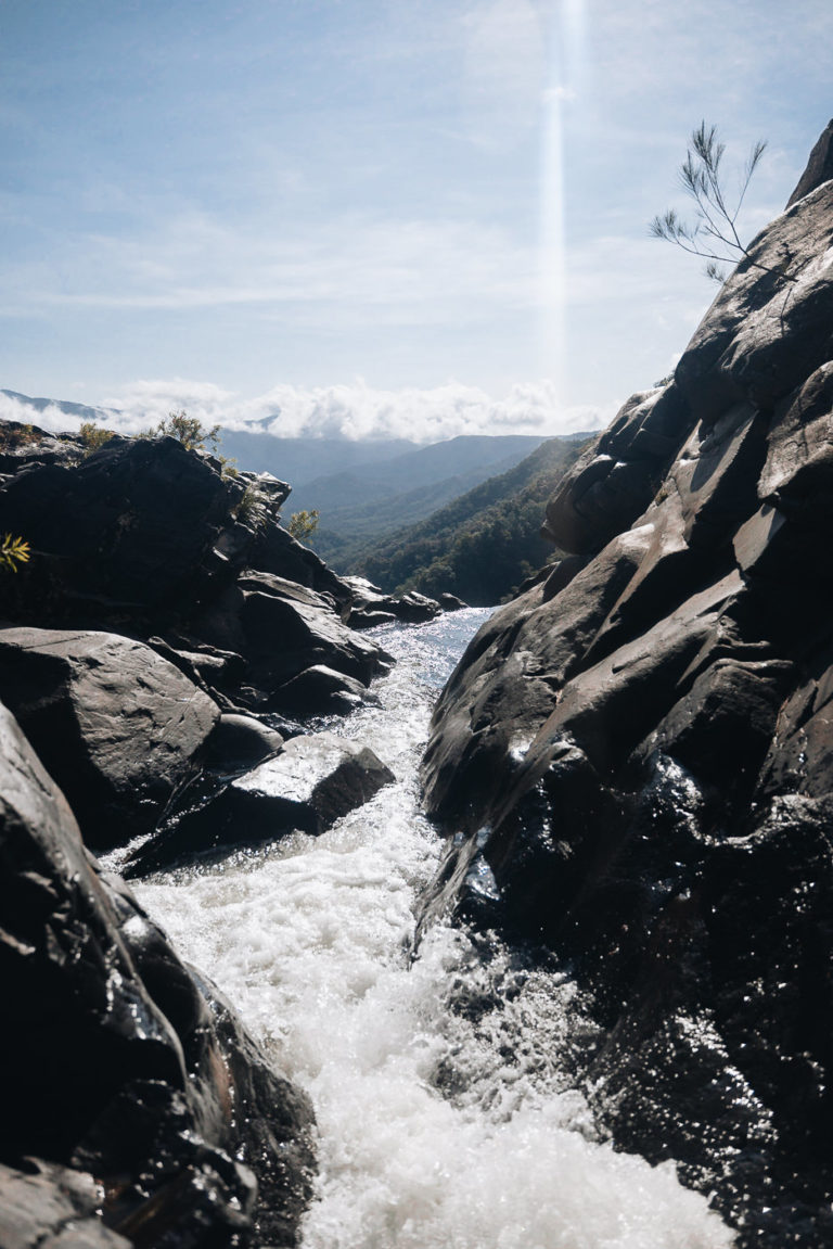 Windin Falls Hike Infinity Pool Waterfall Near Cairns