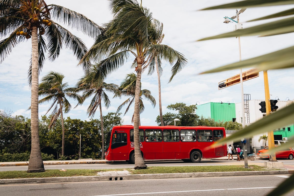 R1 city bus on avenida tulum in downtown cancun