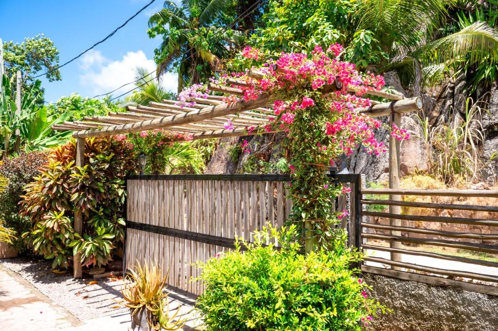 Front gate of Maison Ed-Elle in La Digue