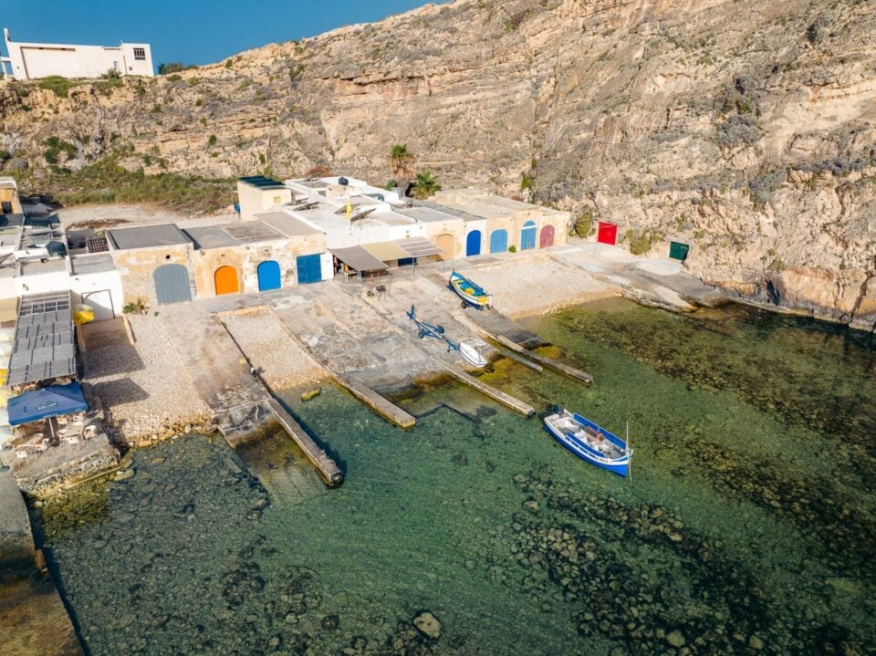 How to Visit the Inland Sea (Dwejra Bay) on Gozo