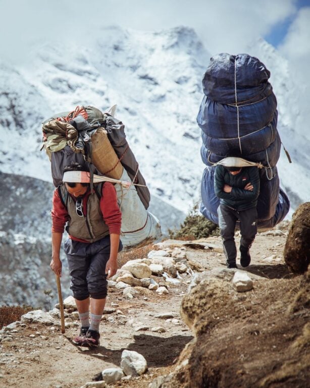 Porters nepal 7