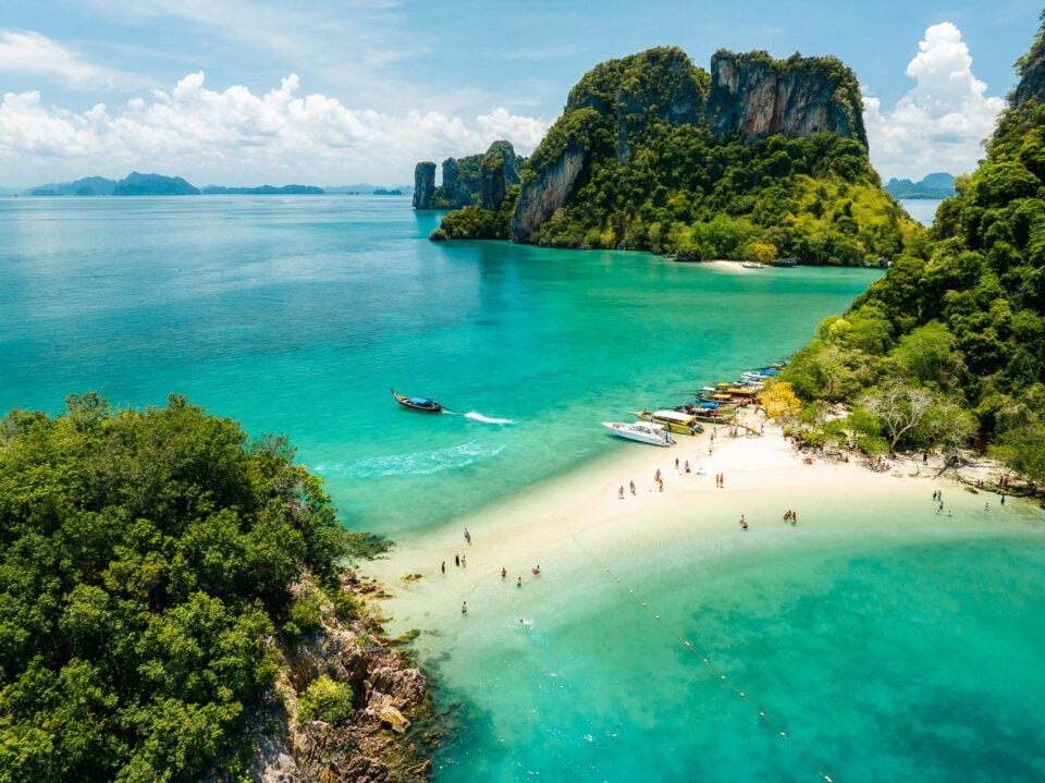 8 Top Day Trips to Phi Phi Island from Phuket & Krabi