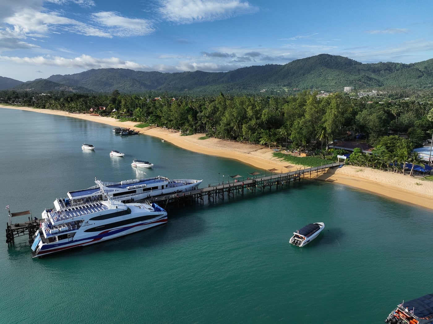 Koh Samui Vs Phuket: How To Choose Deciding between koh samui or phuket: the ferry pier on koh samui, thailand