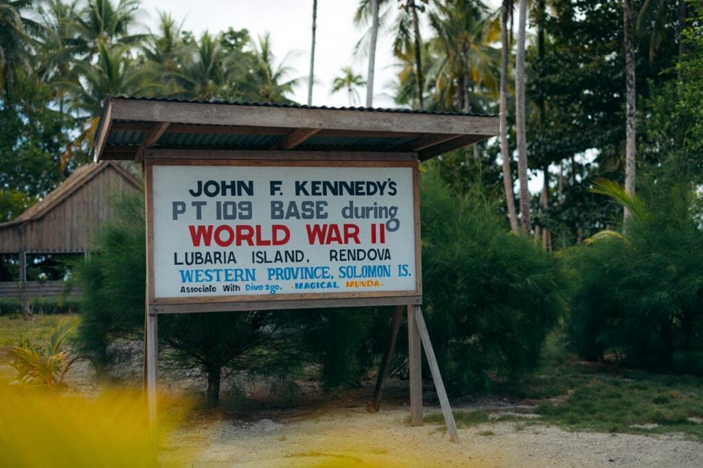 Lubaria Island sign
