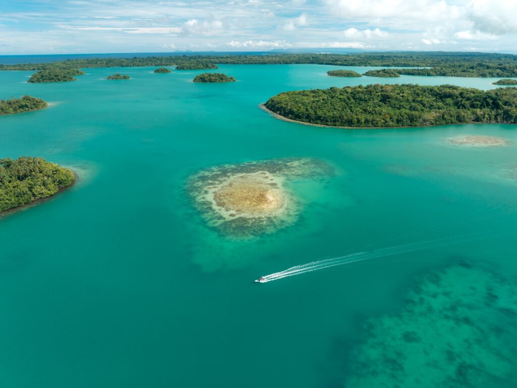 Boat trip through Scenic islands in the Solomon Islands Western Provinces